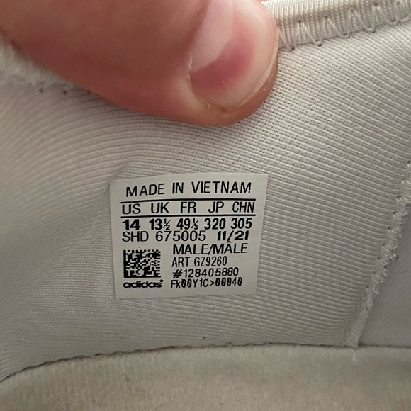 Men’s Adidas NMD R1 - Picture 5 of 5